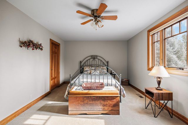 19558 Fairway Ridge Lane, Bend, OR 97702