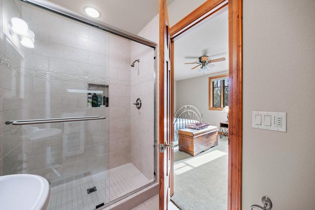 19558 Fairway Ridge Lane, Bend, OR 97702