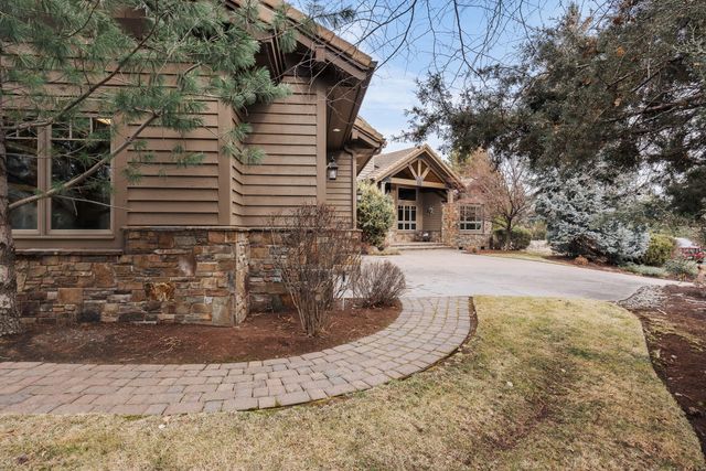 19558 Fairway Ridge Lane, Bend, OR 97702