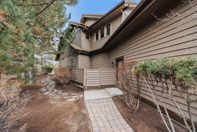 19558 Fairway Ridge Lane, Bend, OR 97702