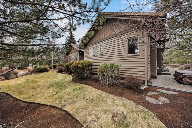 19558 Fairway Ridge Lane, Bend, OR 97702