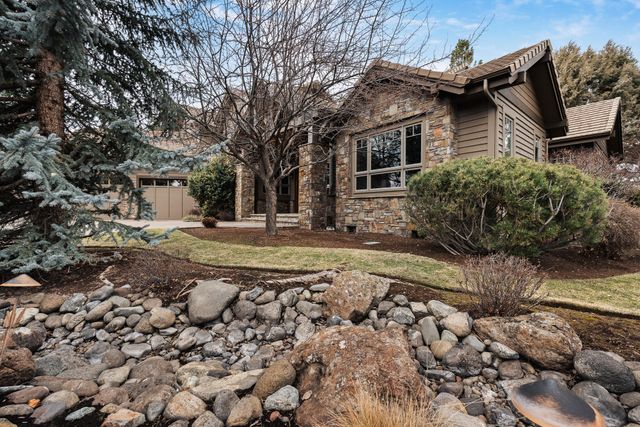 19558 Fairway Ridge Lane, Bend, OR 97702