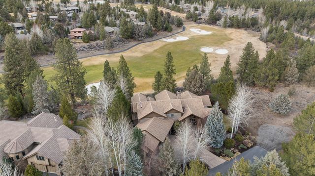 19558 Fairway Ridge Lane, Bend, OR 97702