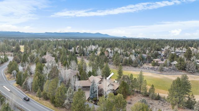 19558 Fairway Ridge Lane, Bend, OR 97702
