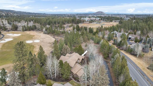 19558 Fairway Ridge Lane, Bend, OR 97702
