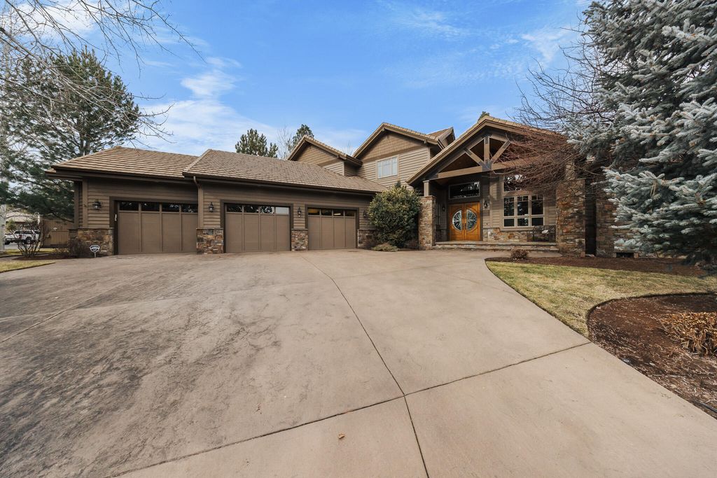 19558 Fairway Ridge Lane, Bend, OR 97702