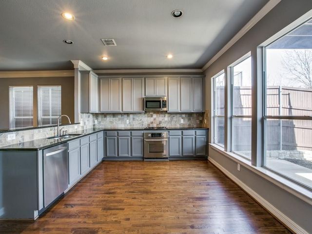 2330 Throckmorton Street, Dallas, TX 75219