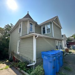 27 Manhan Street, Waterbury, CT 06710