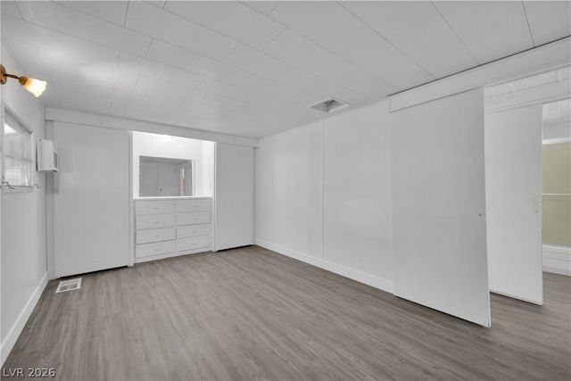 2225 Linn Lane, Las Vegas, NV 89156