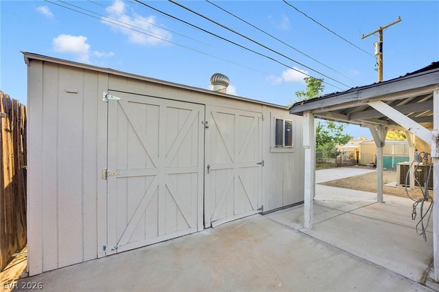 2225 Linn Lane, Las Vegas, NV 89156