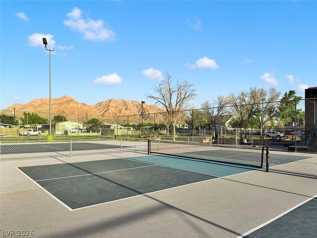 2225 Linn Lane, Las Vegas, NV 89156