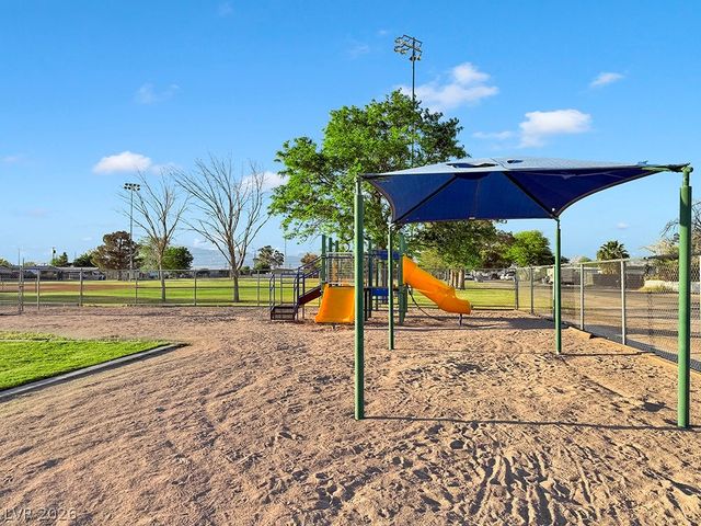 2225 Linn Lane, Las Vegas, NV 89156