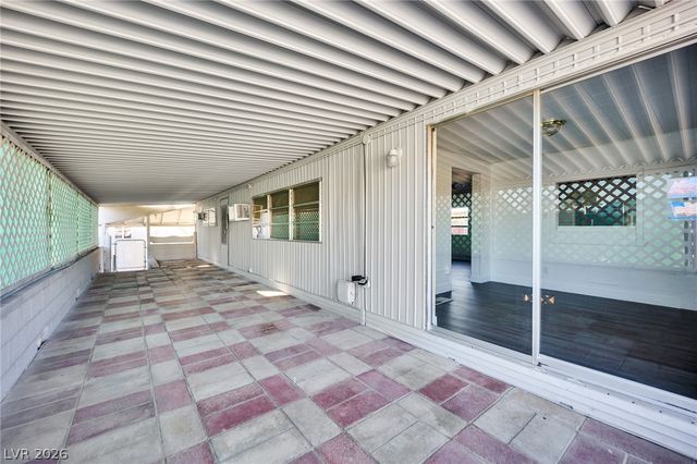 2225 Linn Lane, Las Vegas, NV 89156