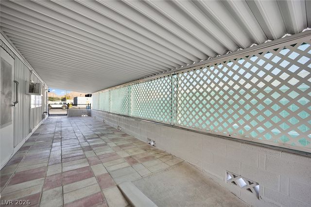 2225 Linn Lane, Las Vegas, NV 89156