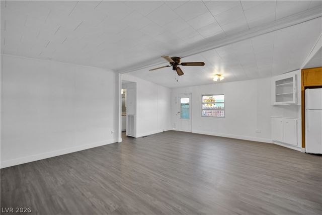 2225 Linn Lane, Las Vegas, NV 89156