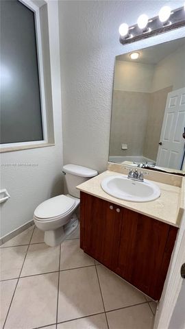 10885 NW 89th Ter 221, Doral, FL 33178