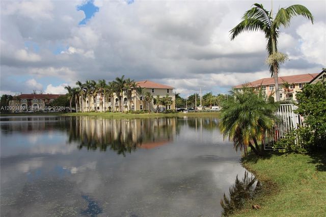 10885 NW 89th Ter 221, Doral, FL 33178