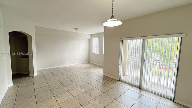 10885 NW 89th Ter 221, Doral, FL 33178