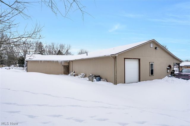 10725 Struthers Road, New Middletown, OH 44442