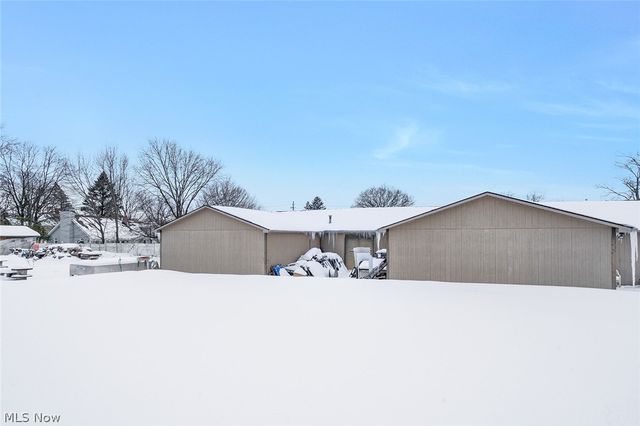 10725 Struthers Road, New Middletown, OH 44442