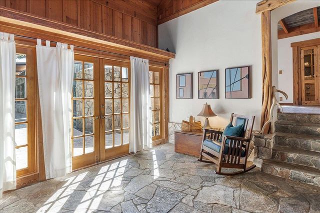 22703 HIGHWAY 71 W, Spicewood, TX 78669