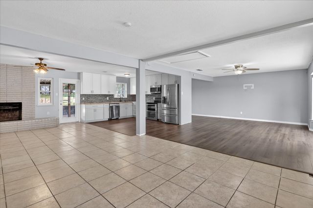 12410 Deeds Court, Azle, TX 76020