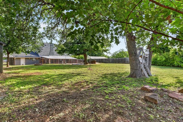 12410 Deeds Court, Azle, TX 76020