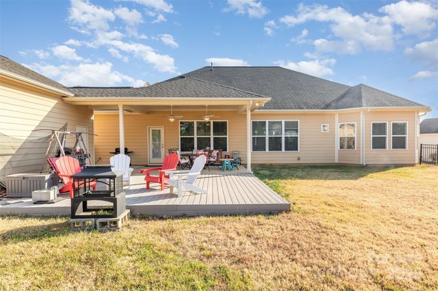 10585 Sweethaven Lane, Harrisburg, NC 28075