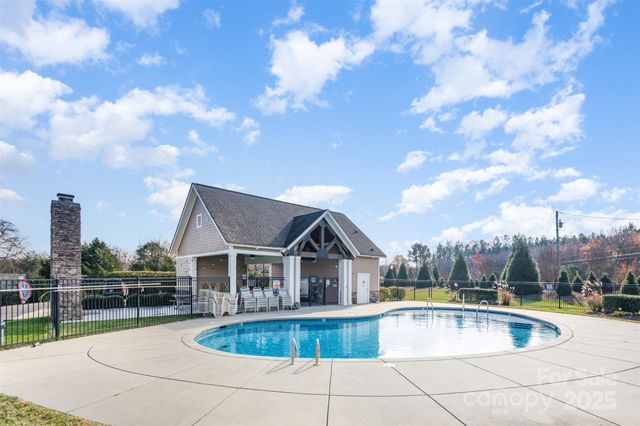 10585 Sweethaven Lane, Harrisburg, NC 28075