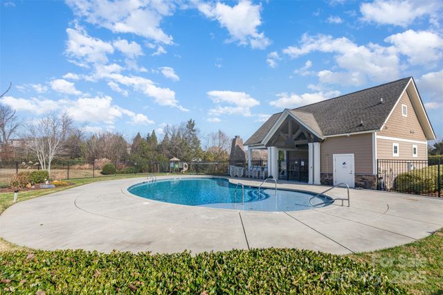 10585 Sweethaven Lane, Harrisburg, NC 28075