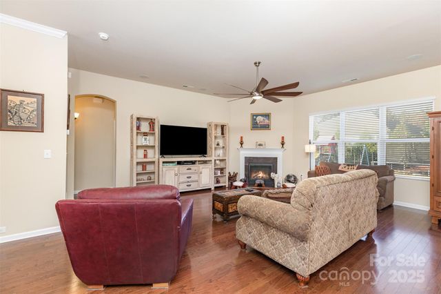 10585 Sweethaven Lane, Harrisburg, NC 28075