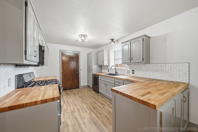 395 B Street NW, Inola, OK 74036