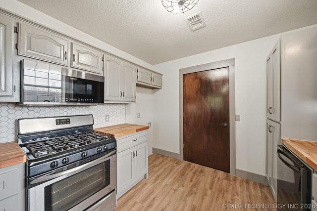 395 B Street NW, Inola, OK 74036