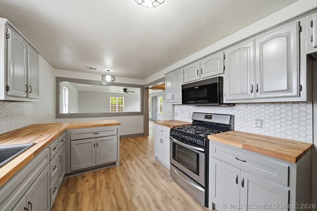 395 B Street NW, Inola, OK 74036