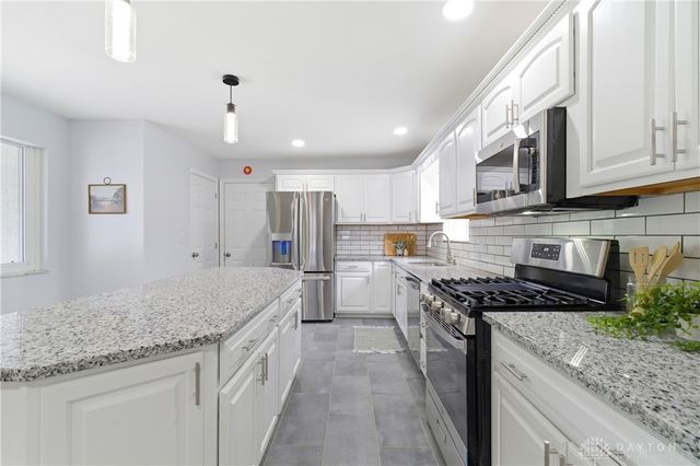 2529 Marinette, Springfield, OH 45503