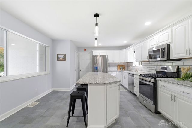 2529 Marinette, Springfield, OH 45503