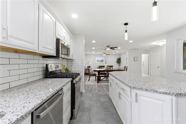 2529 Marinette, Springfield, OH 45503