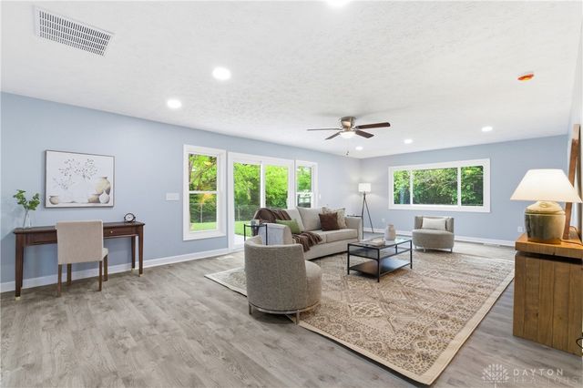 2529 Marinette, Springfield, OH 45503
