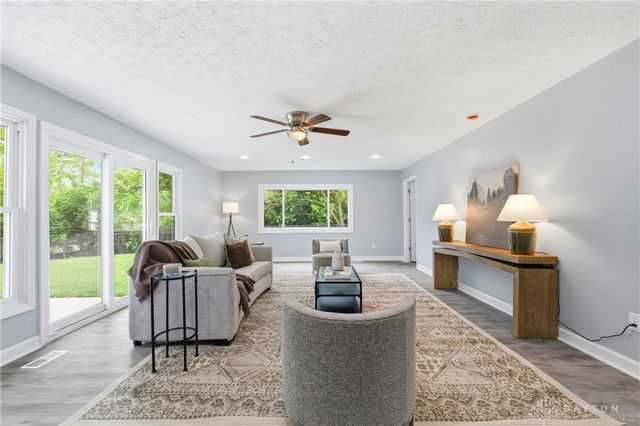 2529 Marinette, Springfield, OH 45503