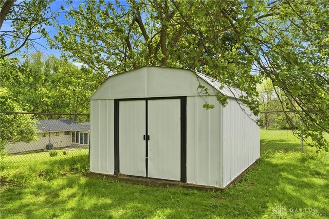 2529 Marinette, Springfield, OH 45503