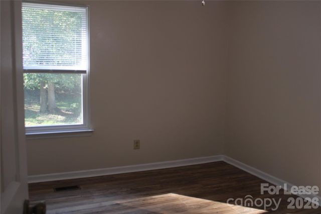 1513 Pine Mountain Road, Charlotte, NC 28214