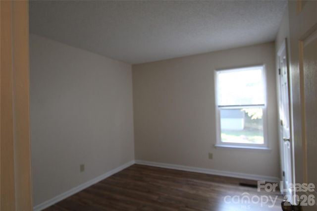1513 Pine Mountain Road, Charlotte, NC 28214