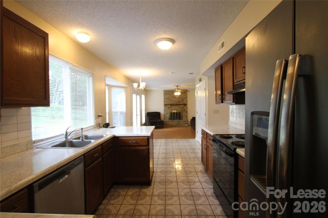 1513 Pine Mountain Road, Charlotte, NC 28214
