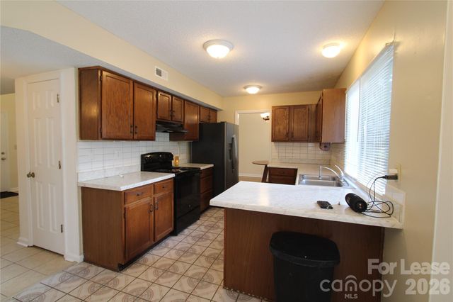 1513 Pine Mountain Road, Charlotte, NC 28214