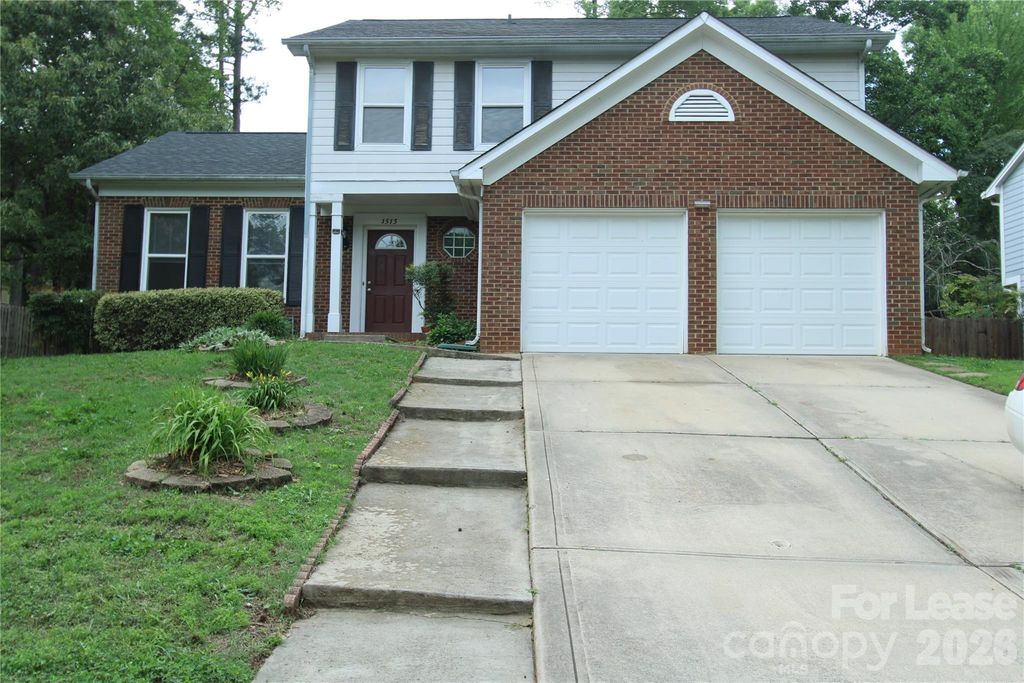 1513 Pine Mountain Road, Charlotte, NC 28214