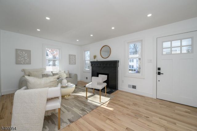 341 Forest Dr, Union Twp., NJ 07083