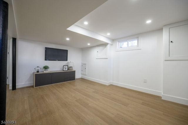 341 Forest Dr, Union Twp., NJ 07083