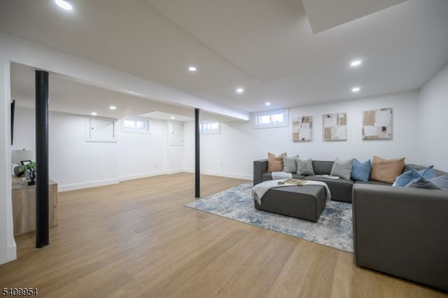 341 Forest Dr, Union Twp., NJ 07083