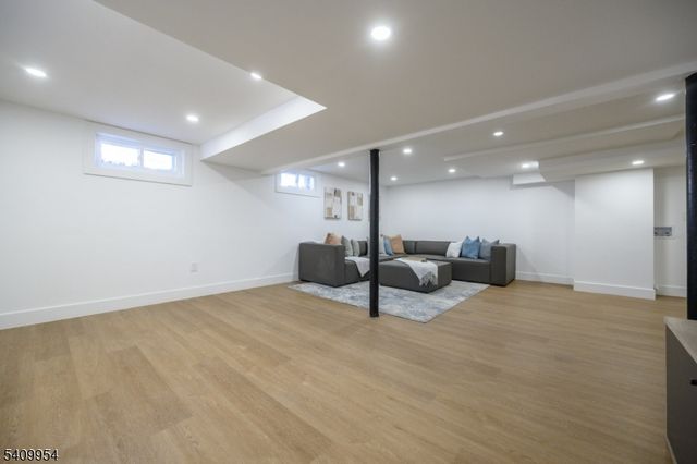 341 Forest Dr, Union Twp., NJ 07083