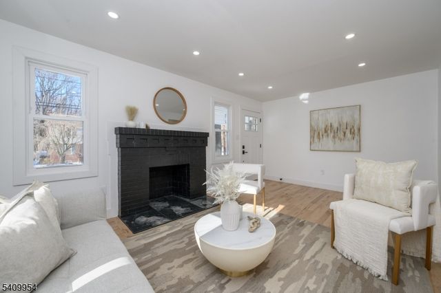 341 Forest Dr, Union Twp., NJ 07083